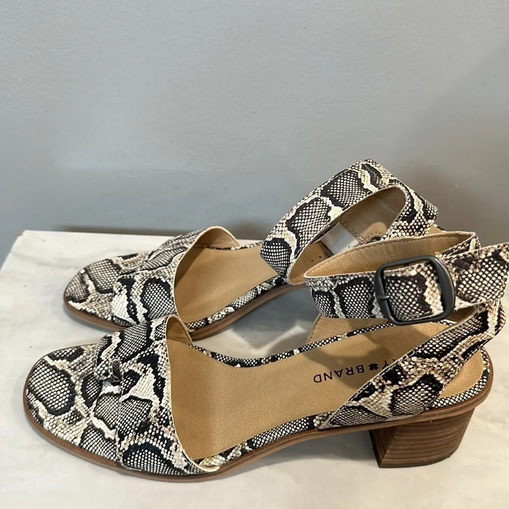 Lucky Brand Loklin Snake Print Sandals Size 10